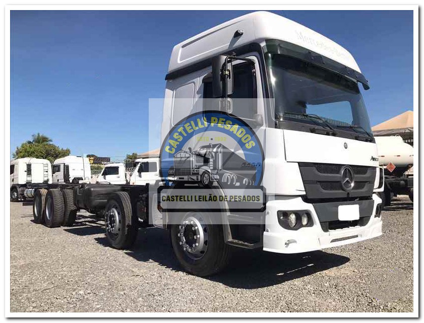 MERCEDES BENZ MB2430 2014